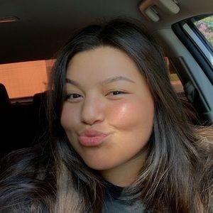 Meet your Posher, Marina